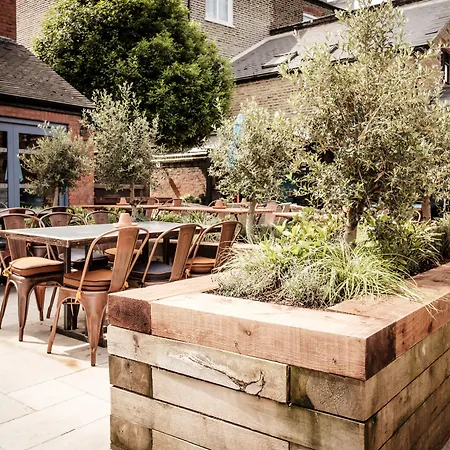 The Queen'S Head-3