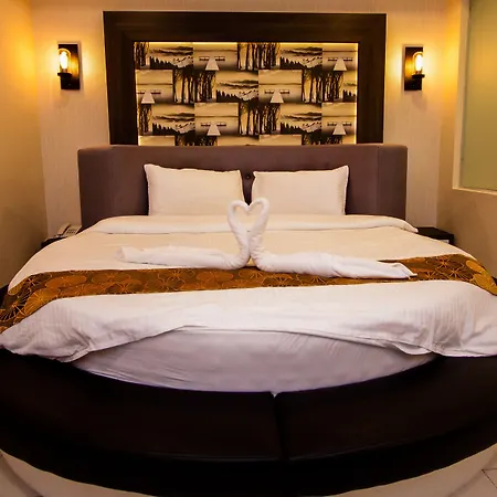 Louis Hotel-3