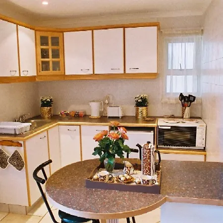 Anchor'S Rest Guesthouse And Self Catering-2