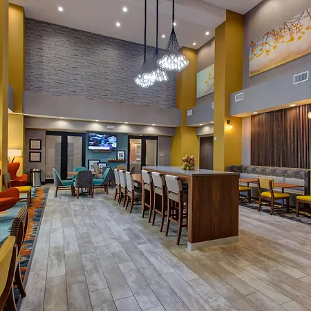 Hampton Inn & Suites-Wichita/Airport, Ks-3