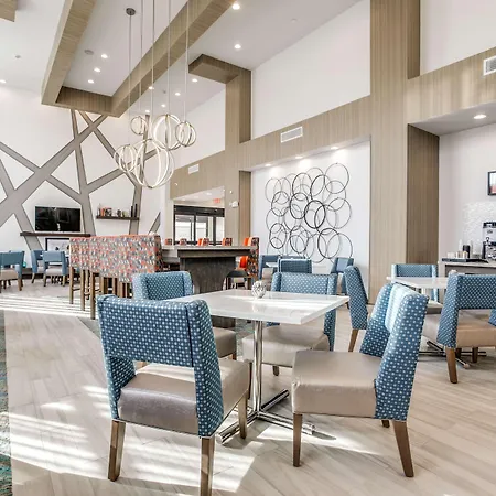 Hampton Inn & Suites Dallas-Central Expy/North Park Area-2
