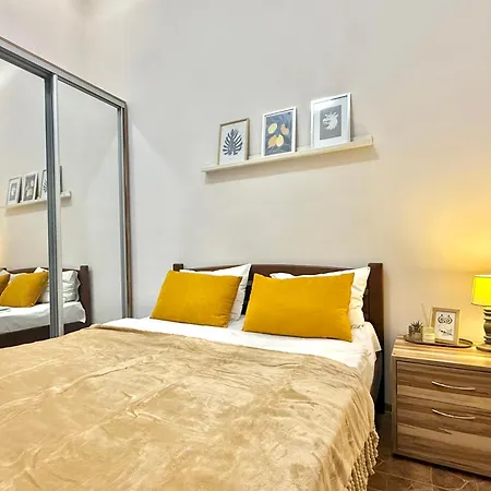 Studio Apartment Cute-2