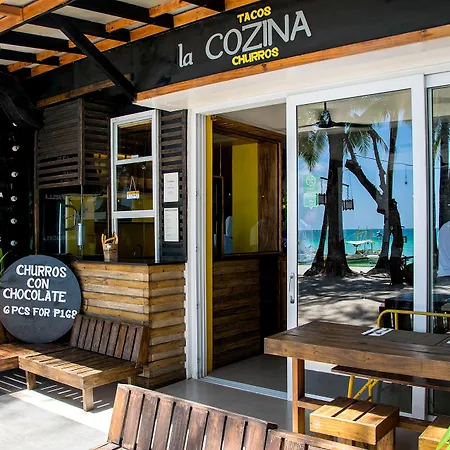 Zuzuni Boutique Hotel-2