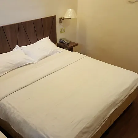 9 Square Hotel - Kota Damansara-2