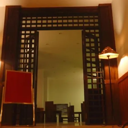 The Queensburry City Hotel-2
