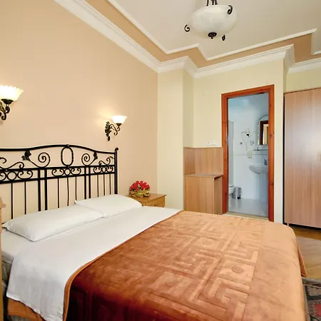 Side Hotel-3