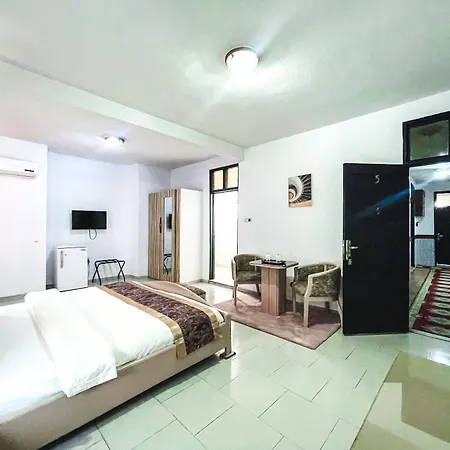 Hill View Hotel Mccarthy Hills-2