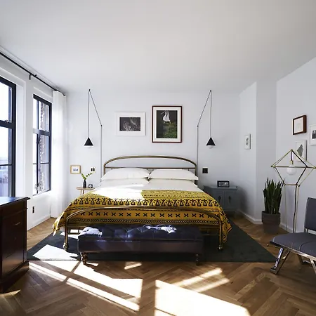 The Line Hotel Dc-3