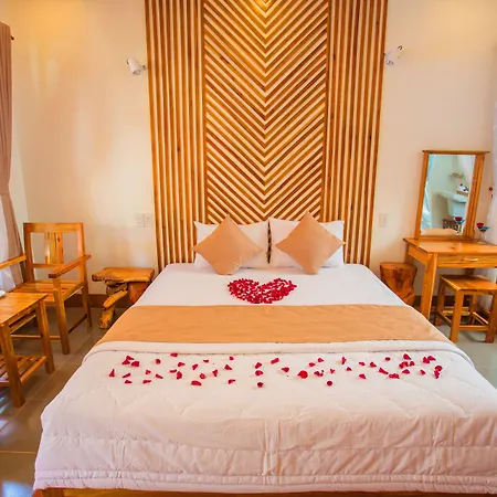 Little Garden Bungalow-3