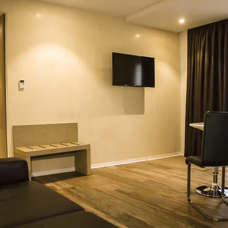 Sv Chrome By Aj Boutique Hotel-2
