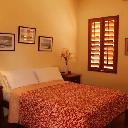 The Crimson Orchid Inn At Orchid Bay-2