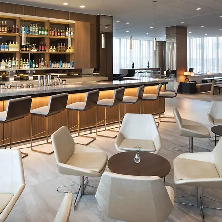 Ac Hotel By Marriott Bloomington Mall Of America-3