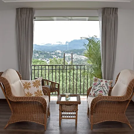 Fox Kandy By Fox Resorts - Luxury In The Mist-3