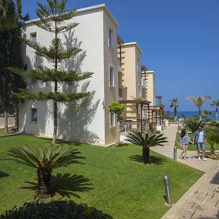 Louis Althea Beach-2