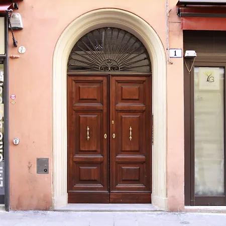Casa Isolani Guest House Piazza Maggiore 1-3