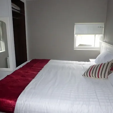 Ryan'S Hotel-3