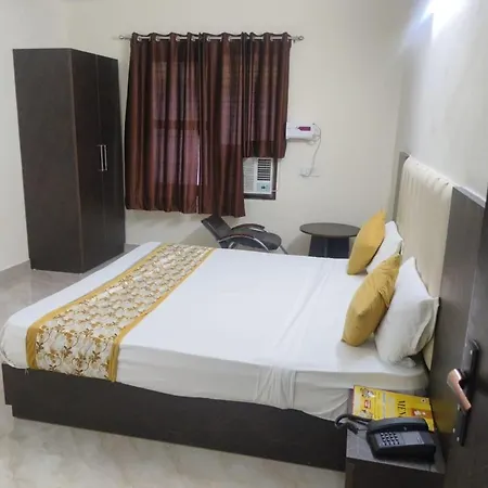 Hotel S R Plaza-3
