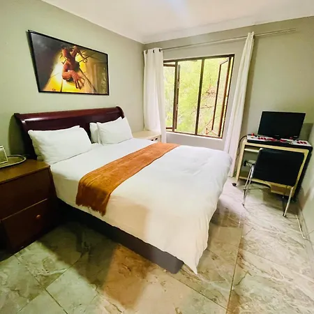 Pretoria Mansion Boutique Hotel Coral Tree-2