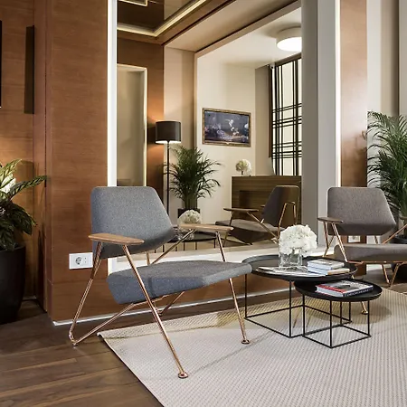 Dominic Smart & Luxury Suites - Parliament-2