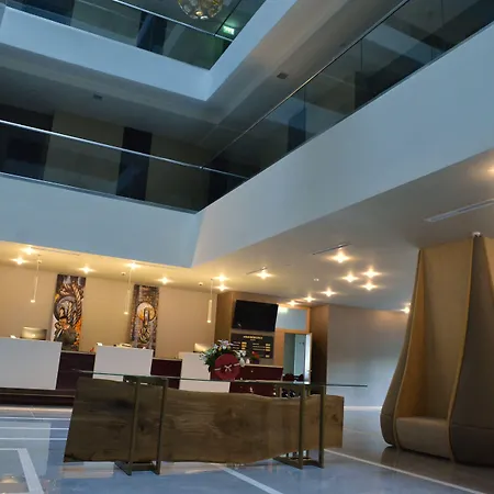 Ramada By Wyndham Constanta-3