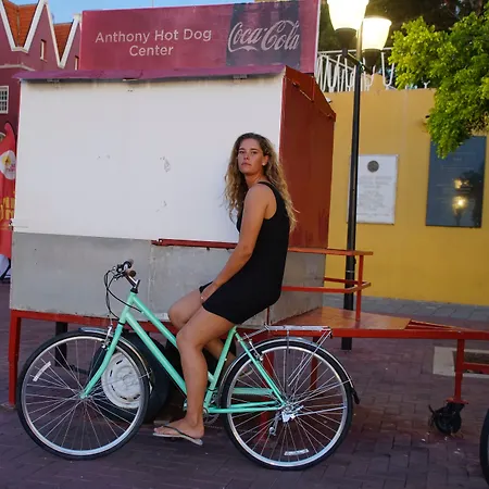 Bed & Bike Curacao - Pietermaai-3