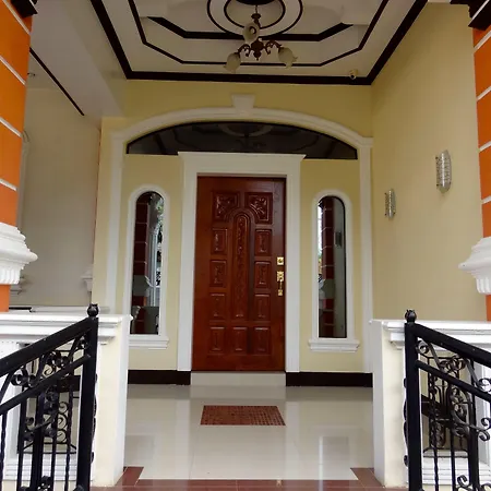 The Executive Villa Inn & Suites-3