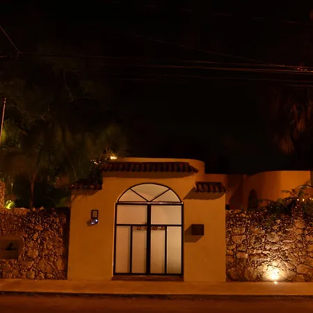 Ochenta Y Dos Bed & Breakfast & Spa-2
