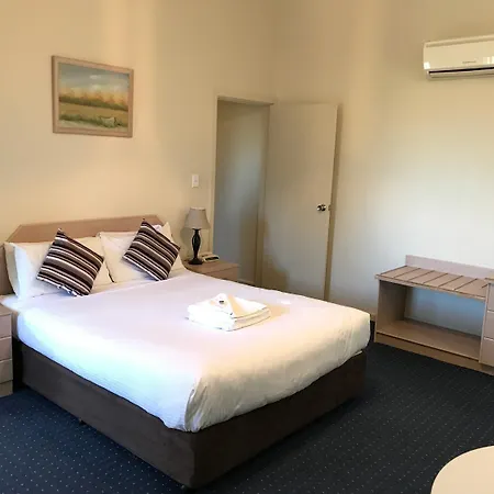 Orange Motor Lodge-2