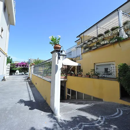Villa Iolanda-2