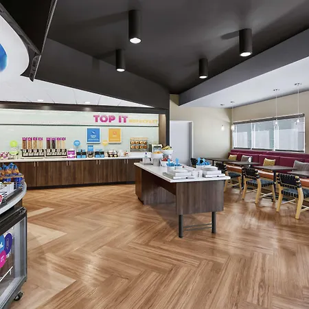 Tru By Hilton Savannah Midtown-3