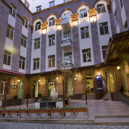 Central Hotel Yerevan-2