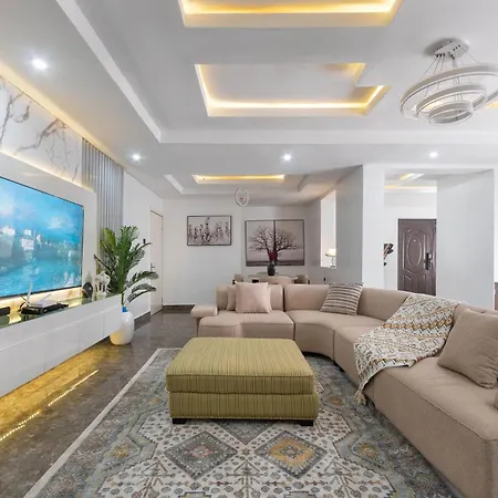 Oniru VI Br 3Ba - Spacious, Fast Wifi, Pool, Free Parking-3