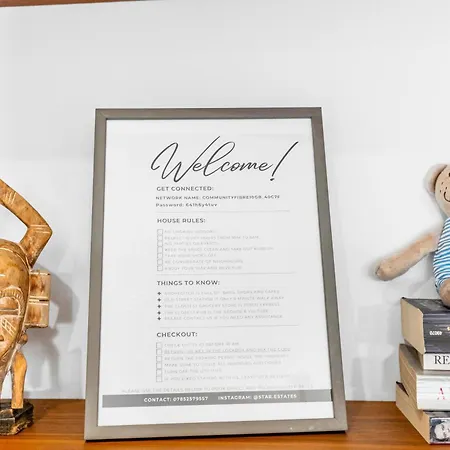 Stylish 2-Bed Apartment In Shoreditch-3