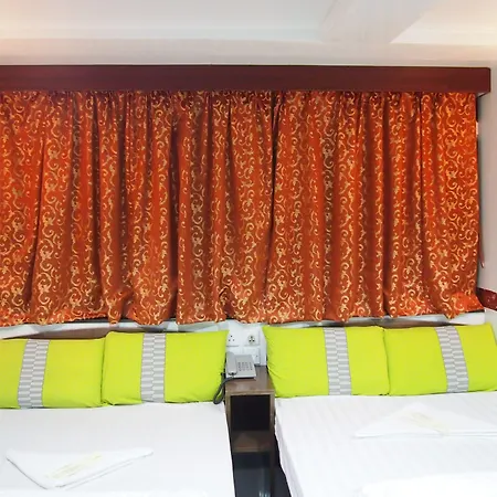 Premium Lounge-2