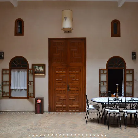 Riad Amaris-3