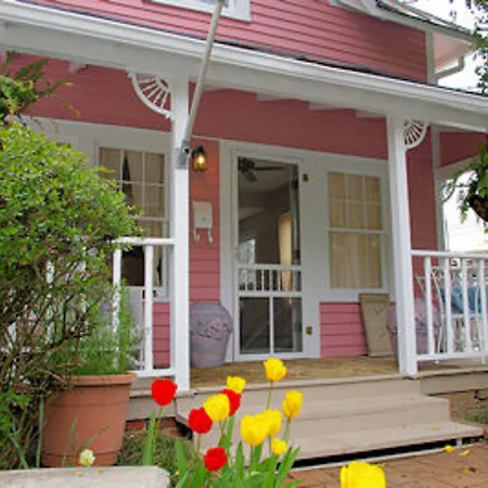 Cedar Crest Inn-3