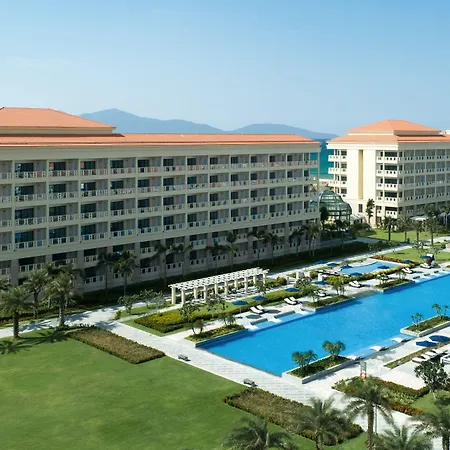 Sheraton Grand Danang Beach Resort & Spa-3
