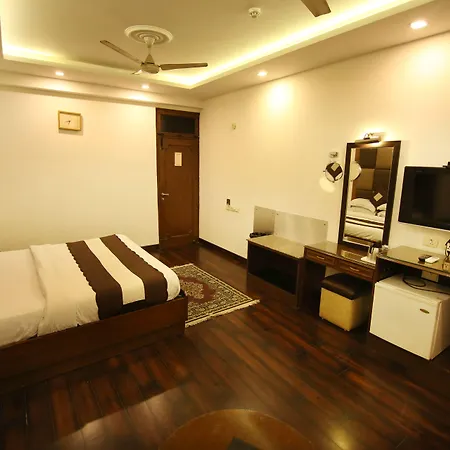 Hotel Parkway Deluxe-3