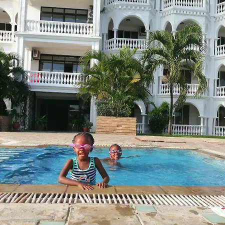 Cityblue Creekside Hotel & Suites-3