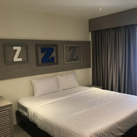 Lazy Sunday Hostel-3