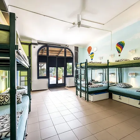 Island Hostel Budapest (Adults Only)-3