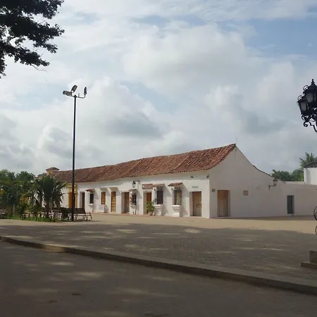 La Casa Amarilla-3