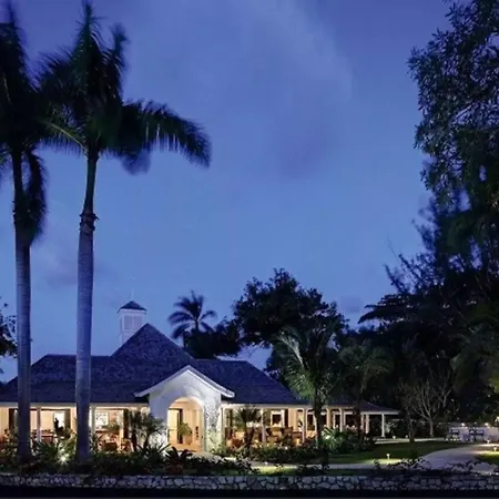 Nianna Coral Bay Deluxe Townhouse 1-3