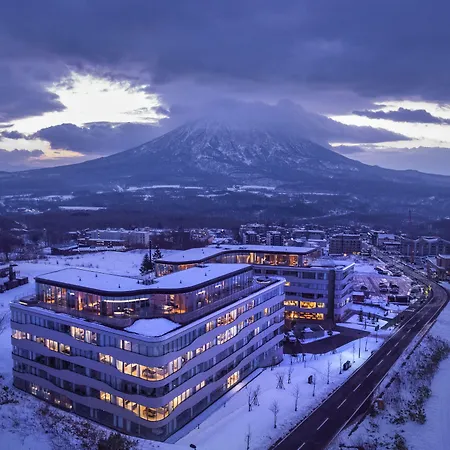 Skye Niseko-3