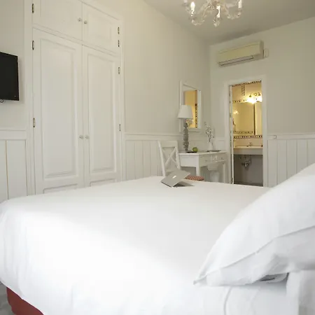 Basic Hotel Puerta De Sevilla-2