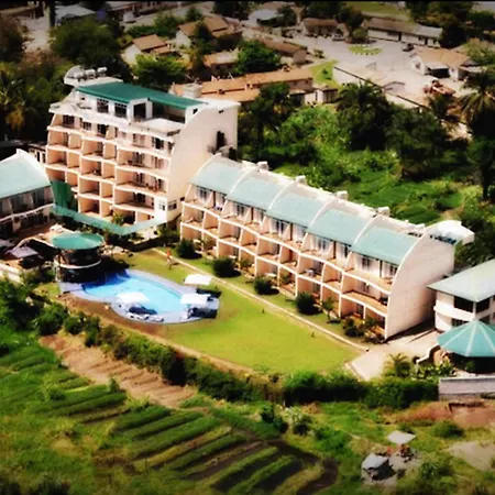 Ryan'S Bay Hotel-3