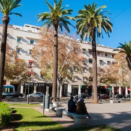 Hotel De La Paix-3