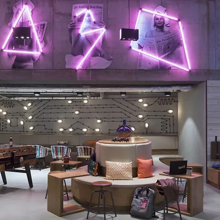 Moxy Frankfurt City Center-3