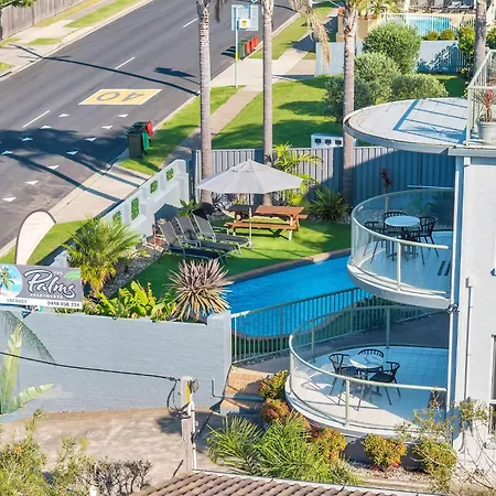 The Palms Apartments-3