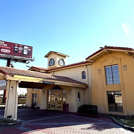 Townhouse Garden Inn & Suites San Antonio I 35-3